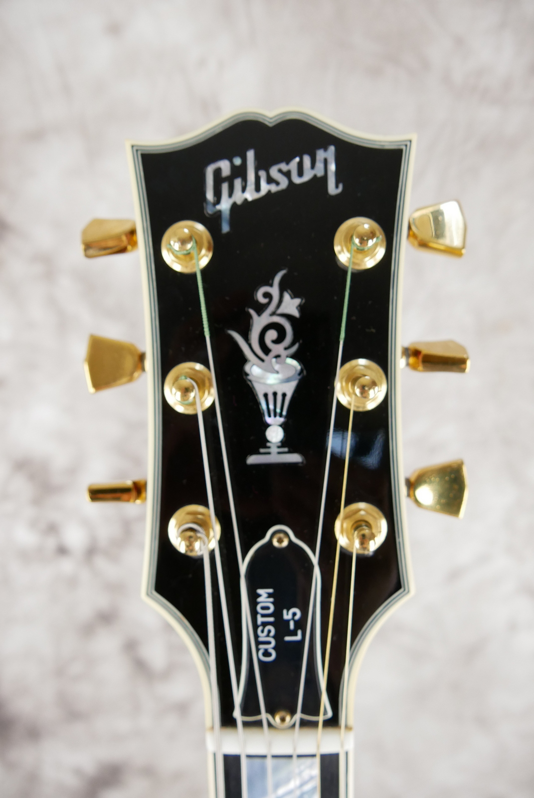 Gibson_L_5_Wes_Montgomery_USA_wine_red_1998-010.JPG