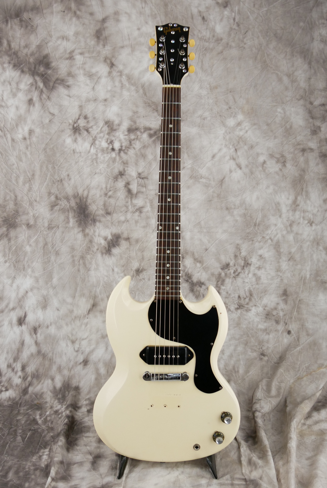 Gibson_SG_Junior_white_1966-001.JPG