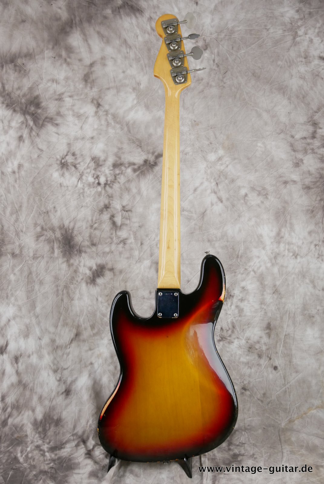 Fender_Jazz_Bass-1972-sunburst-002.JPG
