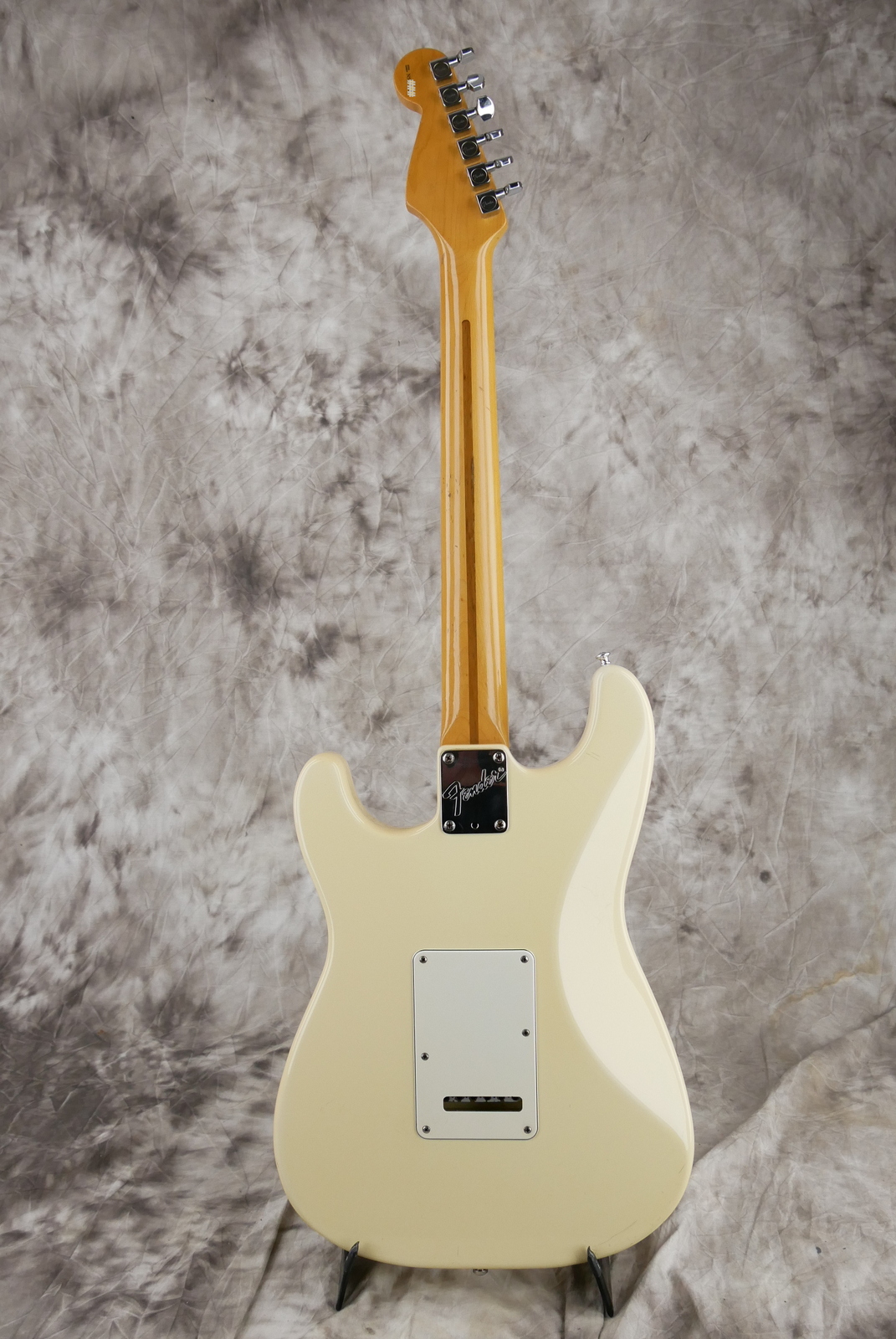 Fender_Stratocaster_AM_Standard_olympic_white_1995-002.JPG