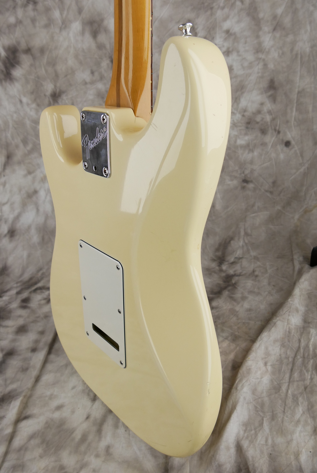 Fender_Stratocaster_AM_Standard_olympic_white_1995-008.JPG