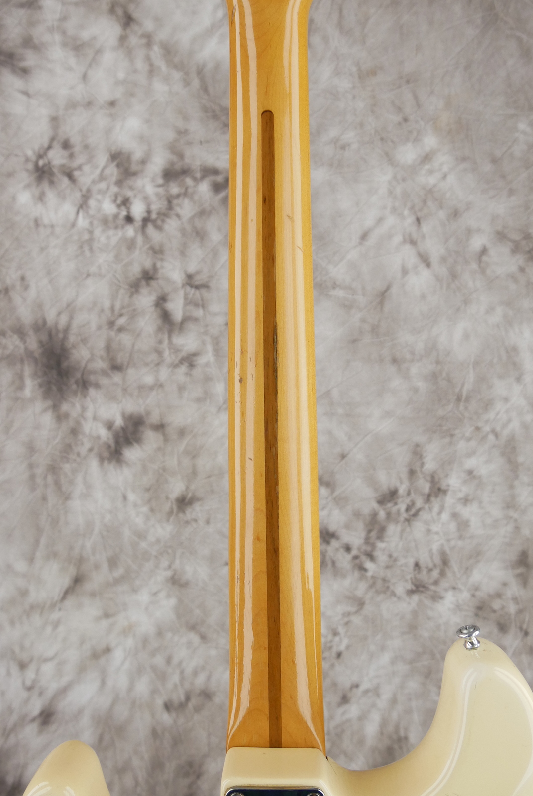 Fender_Stratocaster_AM_Standard_olympic_white_1995-012.JPG