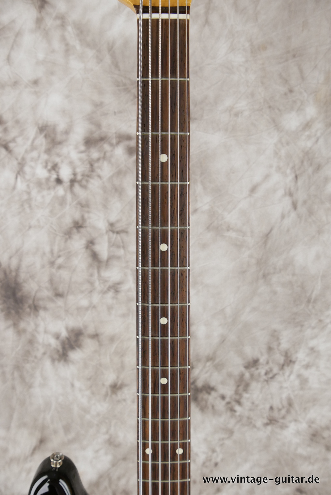 Fender-VI-1996-sunburst-005.JPG