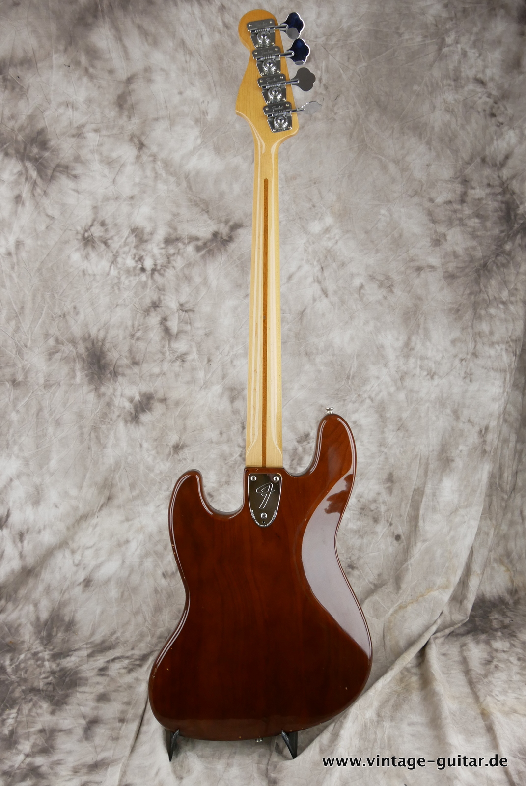 Fender-Jazz-Bass-1976-mocha-002.JPG