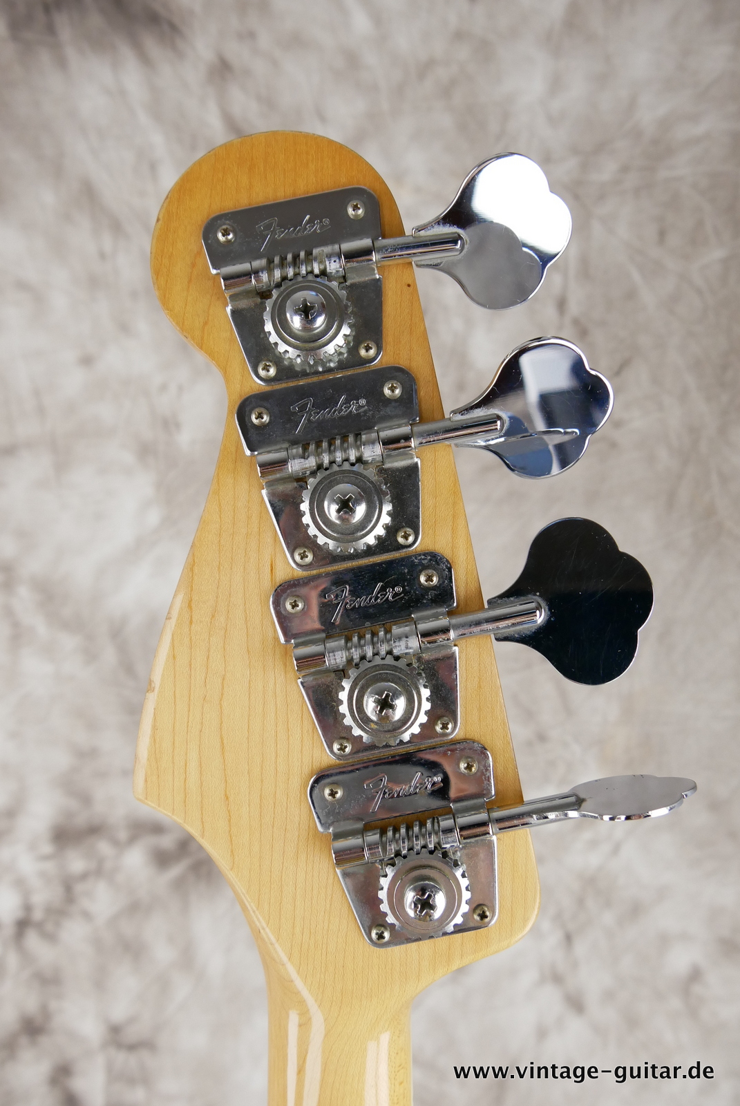 Fender-Jazz-Bass-1976-mocha-004.JPG