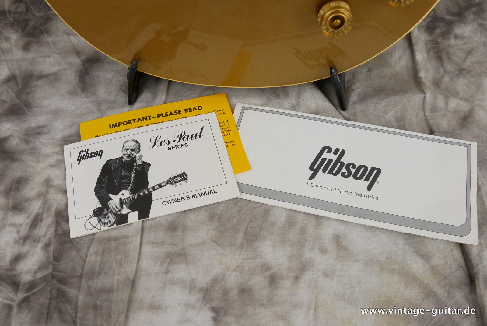Gibson_Les_Paul_Standard_gold_top_1981-014.JPG