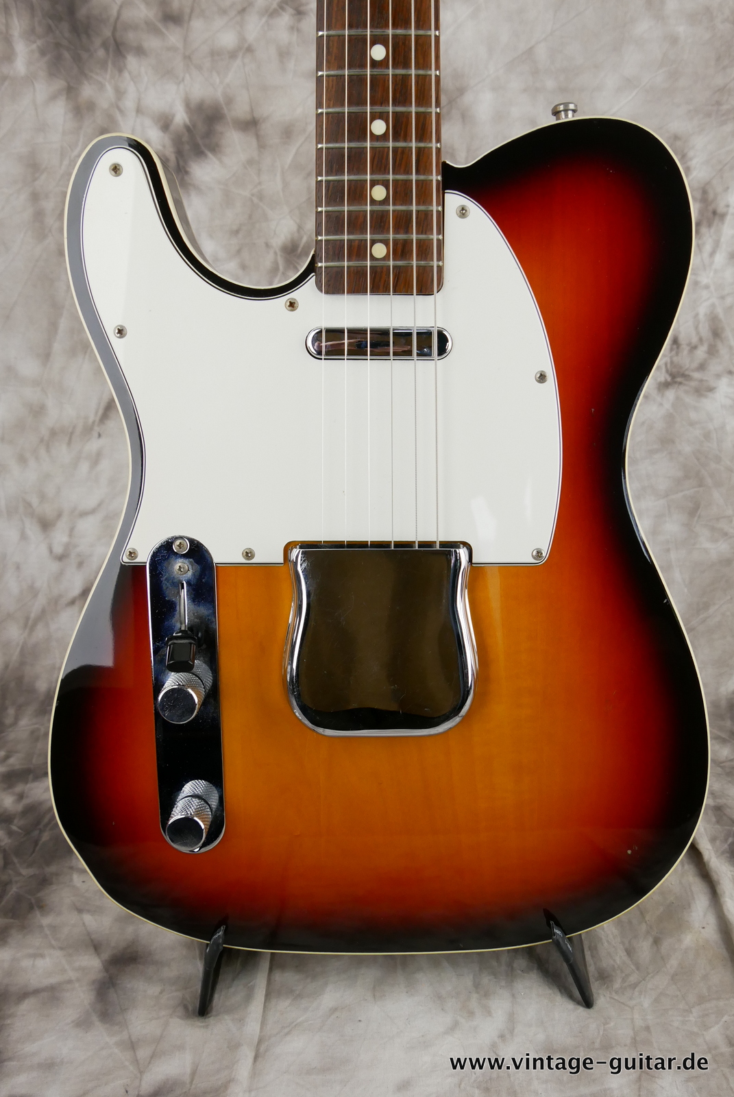Fender-Telecaster-Custom-MIJ-62-reissue-1985-sunburst-007.JPG