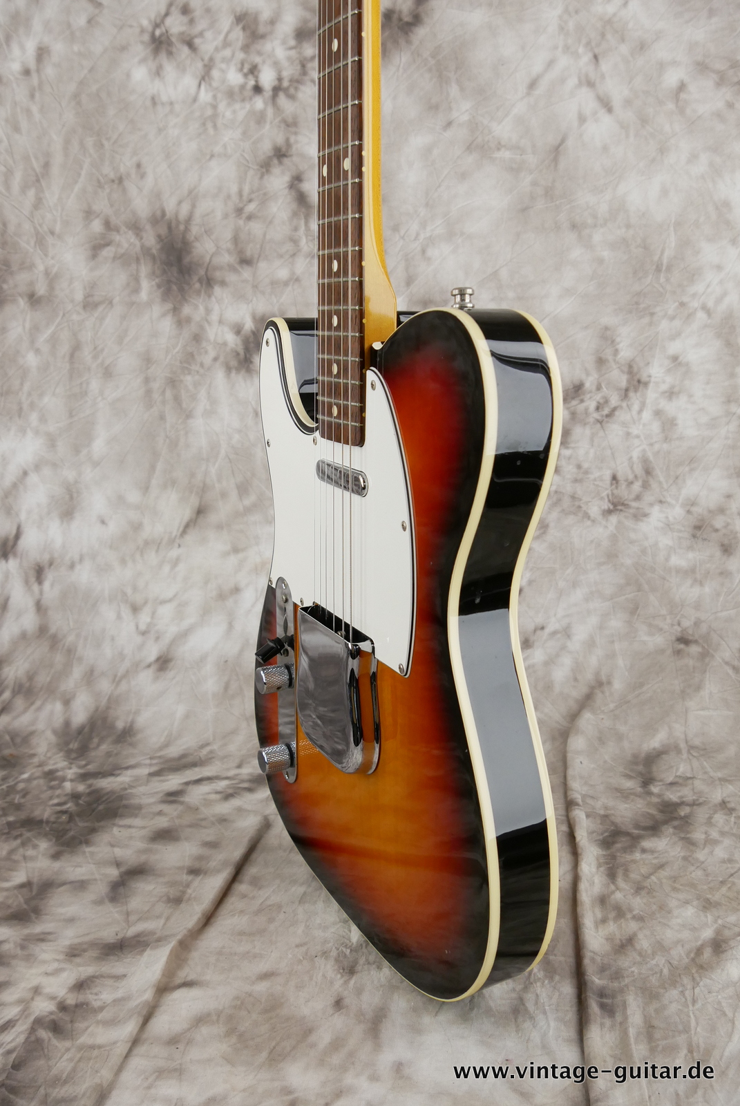 Fender-Telecaster-Custom-MIJ-62-reissue-1985-sunburst-010.JPG
