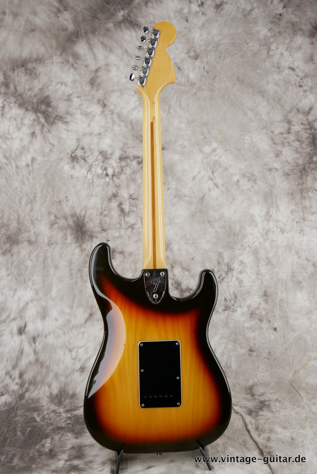 Fender_Left_Hand_Stratocaster_1980_sunburst_usa_maple_neck-002.JPG