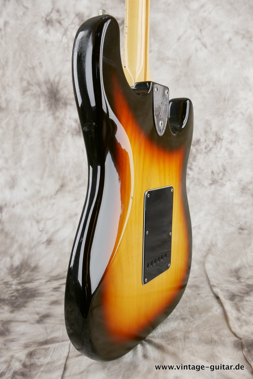 Fender_Left_Hand_Stratocaster_1980_sunburst_usa_maple_neck-011.JPG
