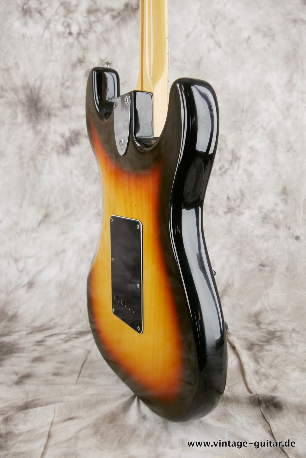 Fender_Left_Hand_Stratocaster_1980_sunburst_usa_maple_neck-012.JPG