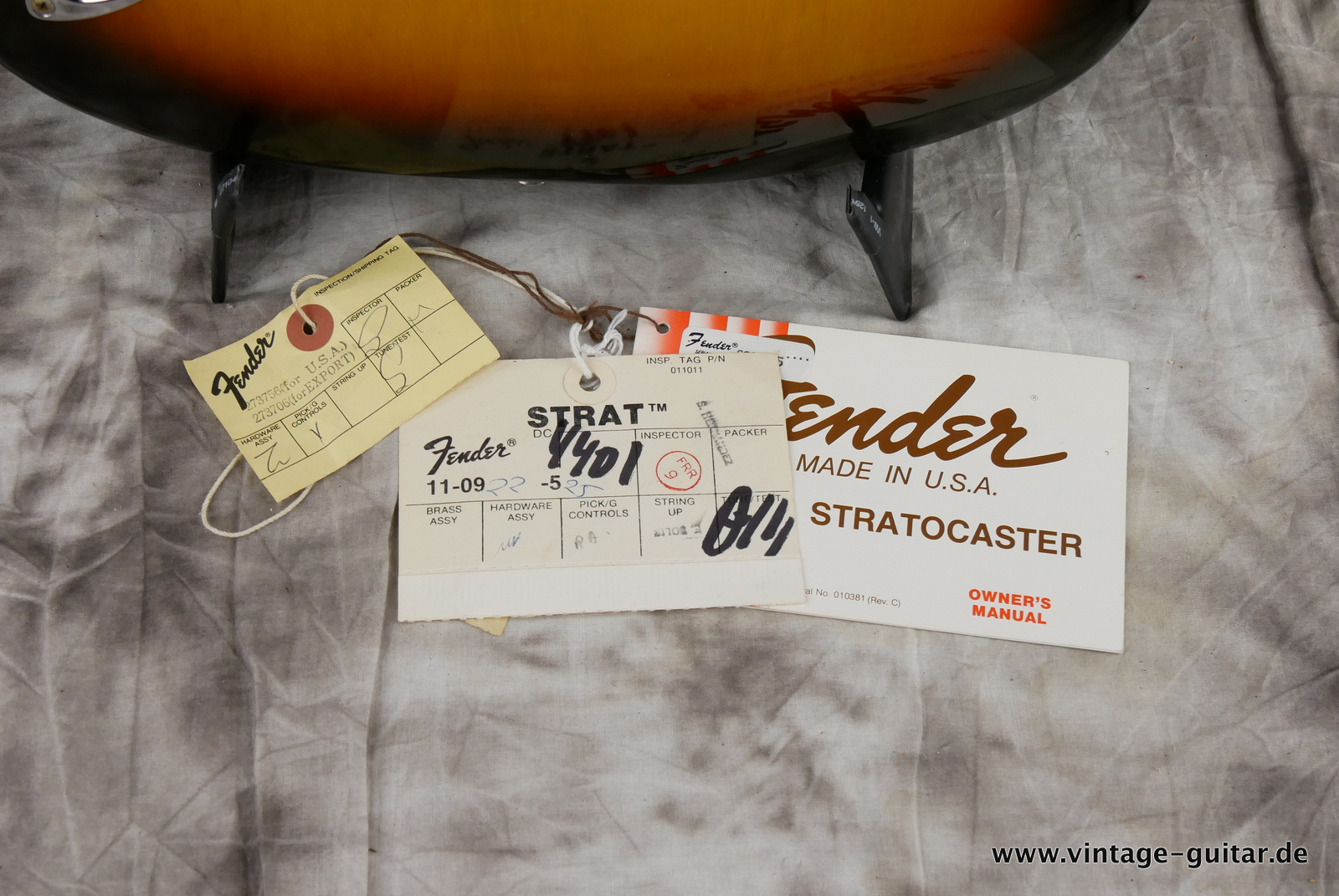 Fender_Left_Hand_Stratocaster_1980_sunburst_usa_maple_neck-013.JPG