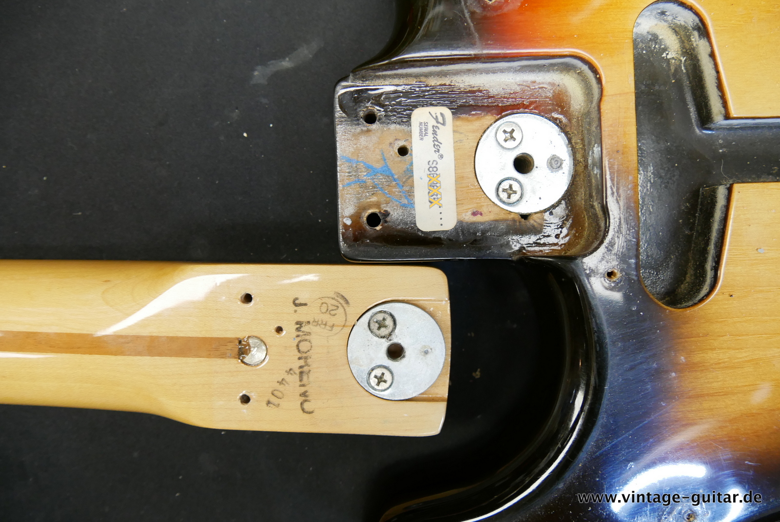 Fender_Left_Hand_Stratocaster_1980_sunburst_usa_maple_neck-014.JPG