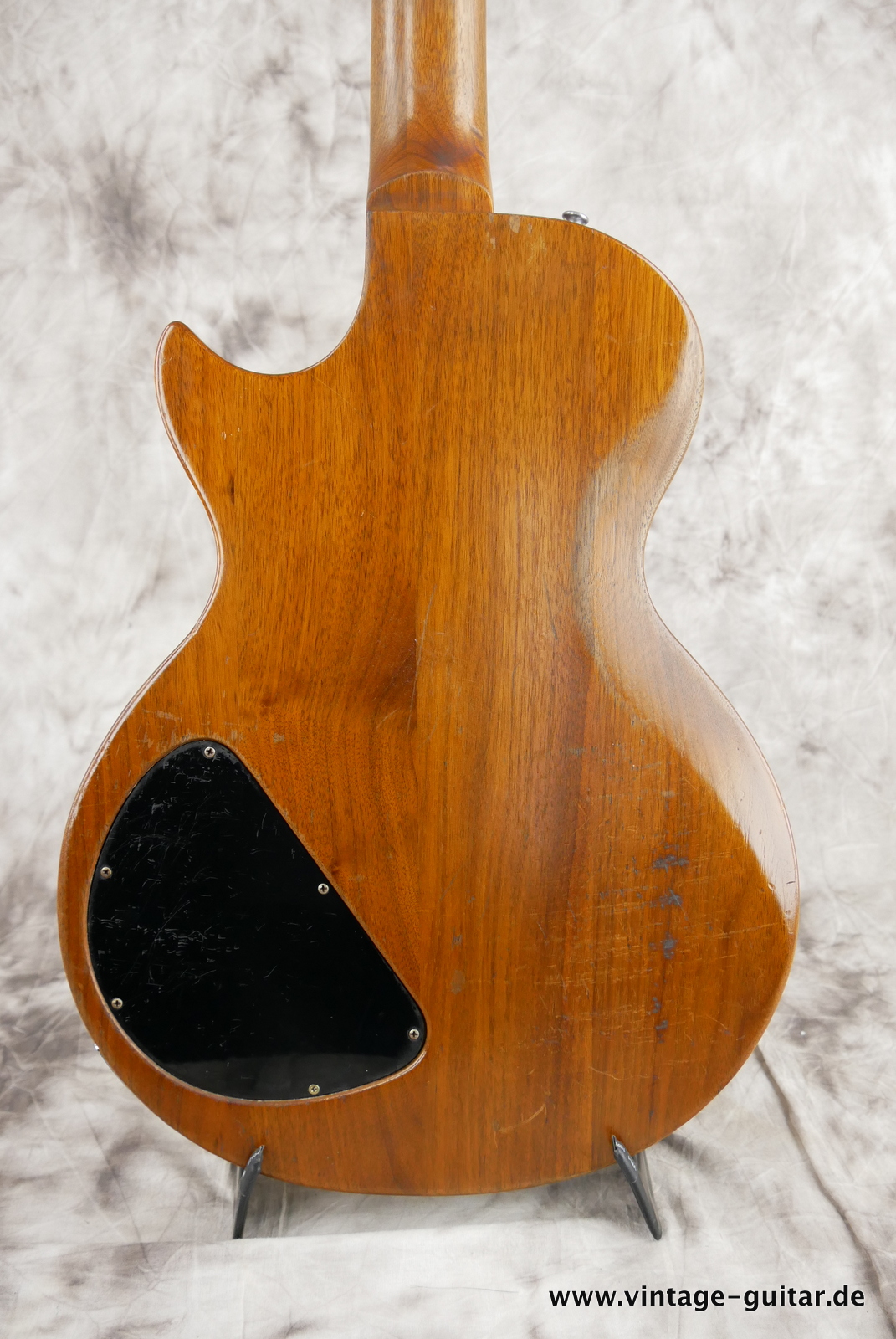 Gibson-The-Paul-Bigsby-added-1979-walnut-008.JPG