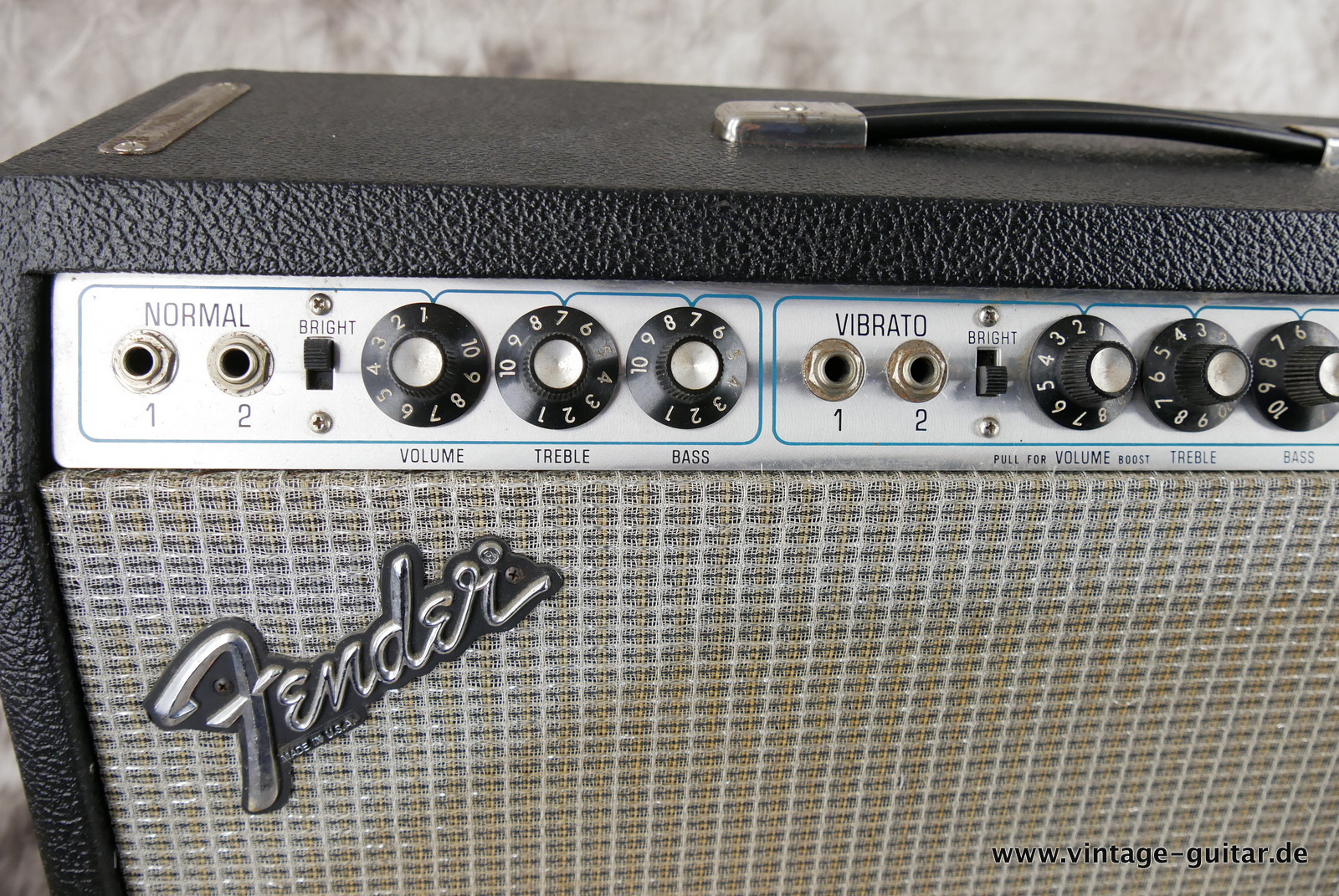 Fender_Vibrolux_Reverb_silverface_1980-006.JPG