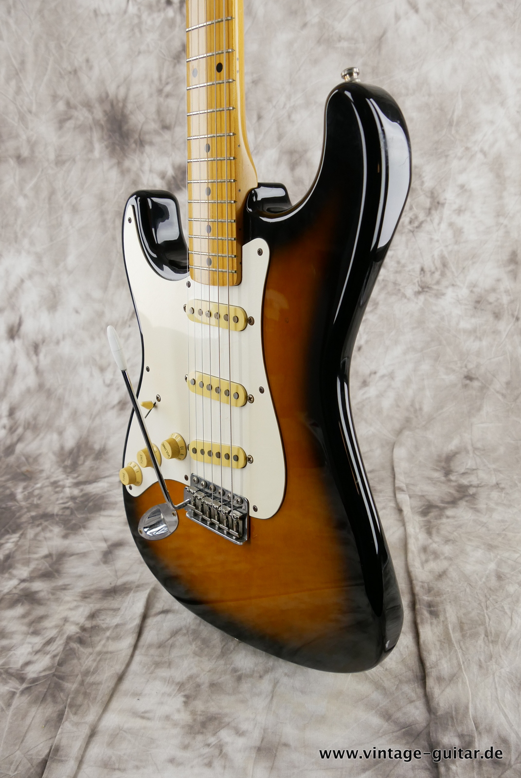 Fender-Stratocaster-CIJ-ST-57-1996-sunburst-010.JPG