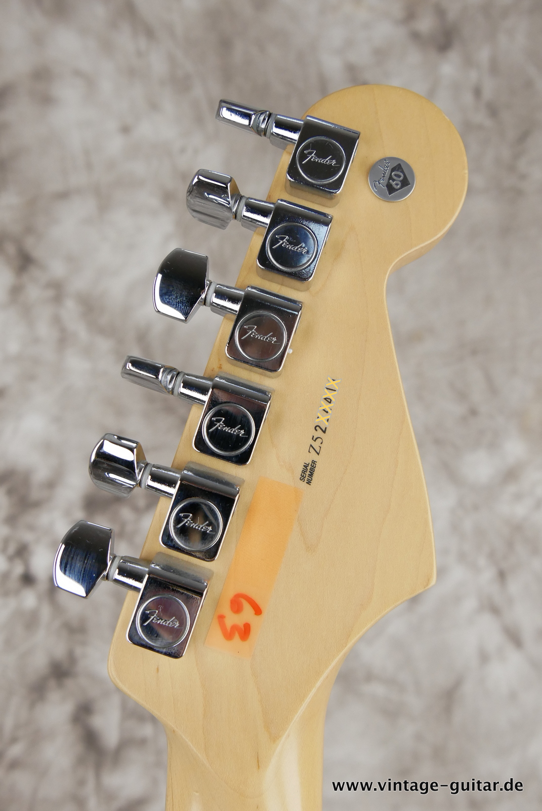 Fender_Stratocaster_American_Series_Diamond_Anniversary_60th_Left_handed_USA_sunburst-004.JPG