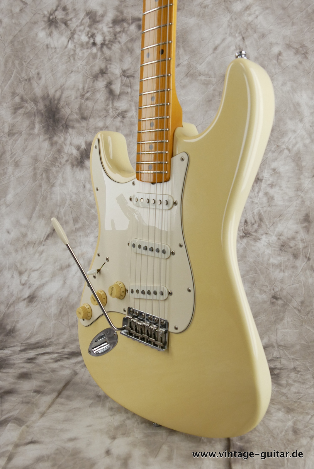 Fender_Stratocaster_Jimi_Hemdrix_Tribute_1997_olympic_white-010.JPG