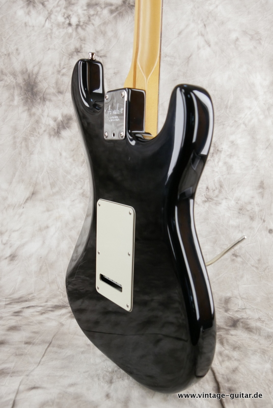 Fender_Stratocaster_american_deluxe_black_1999_USA_rosewood-012.JPG