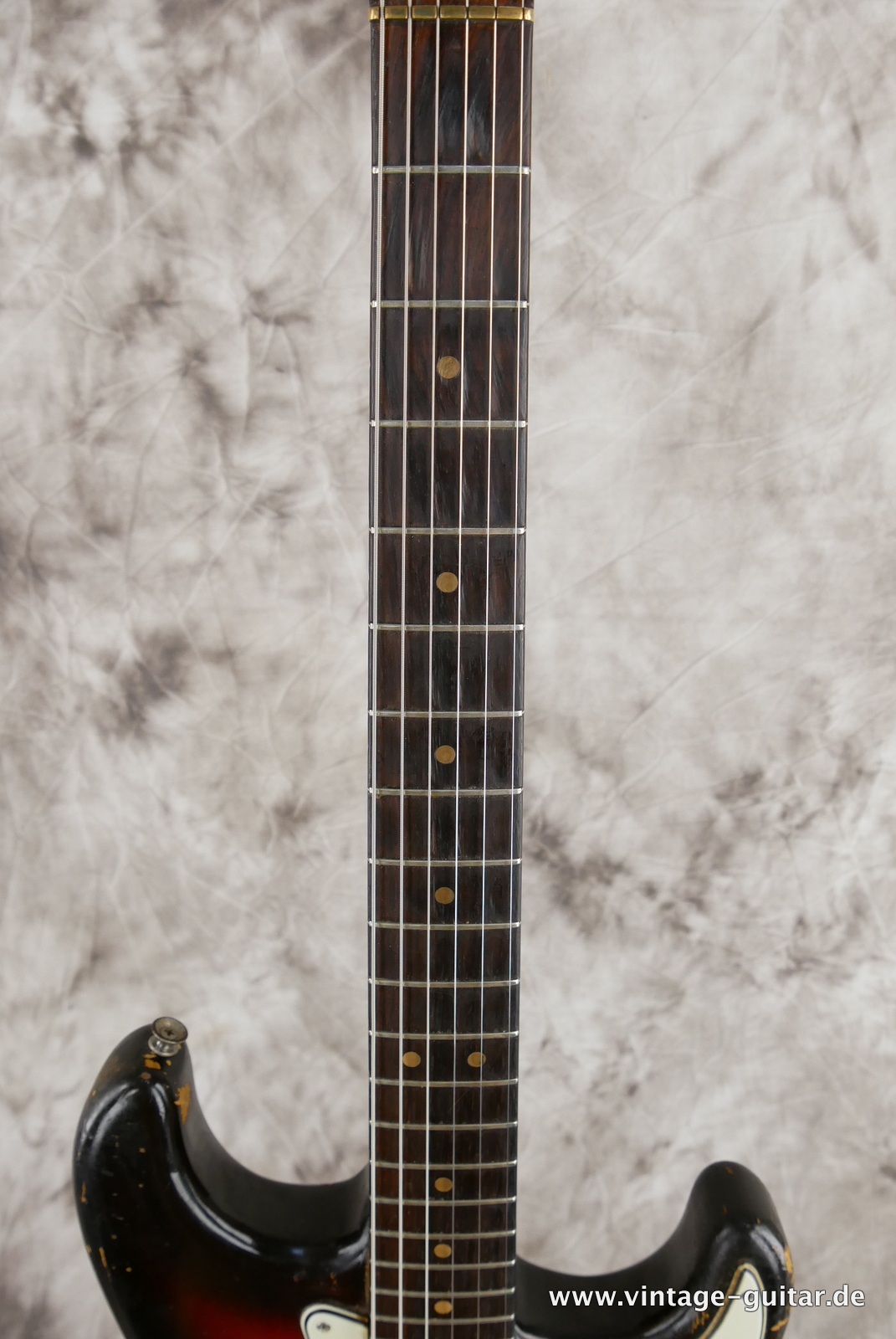 Fender-Stratocaster-1964:1965-first-owner-sunburst-005.JPG