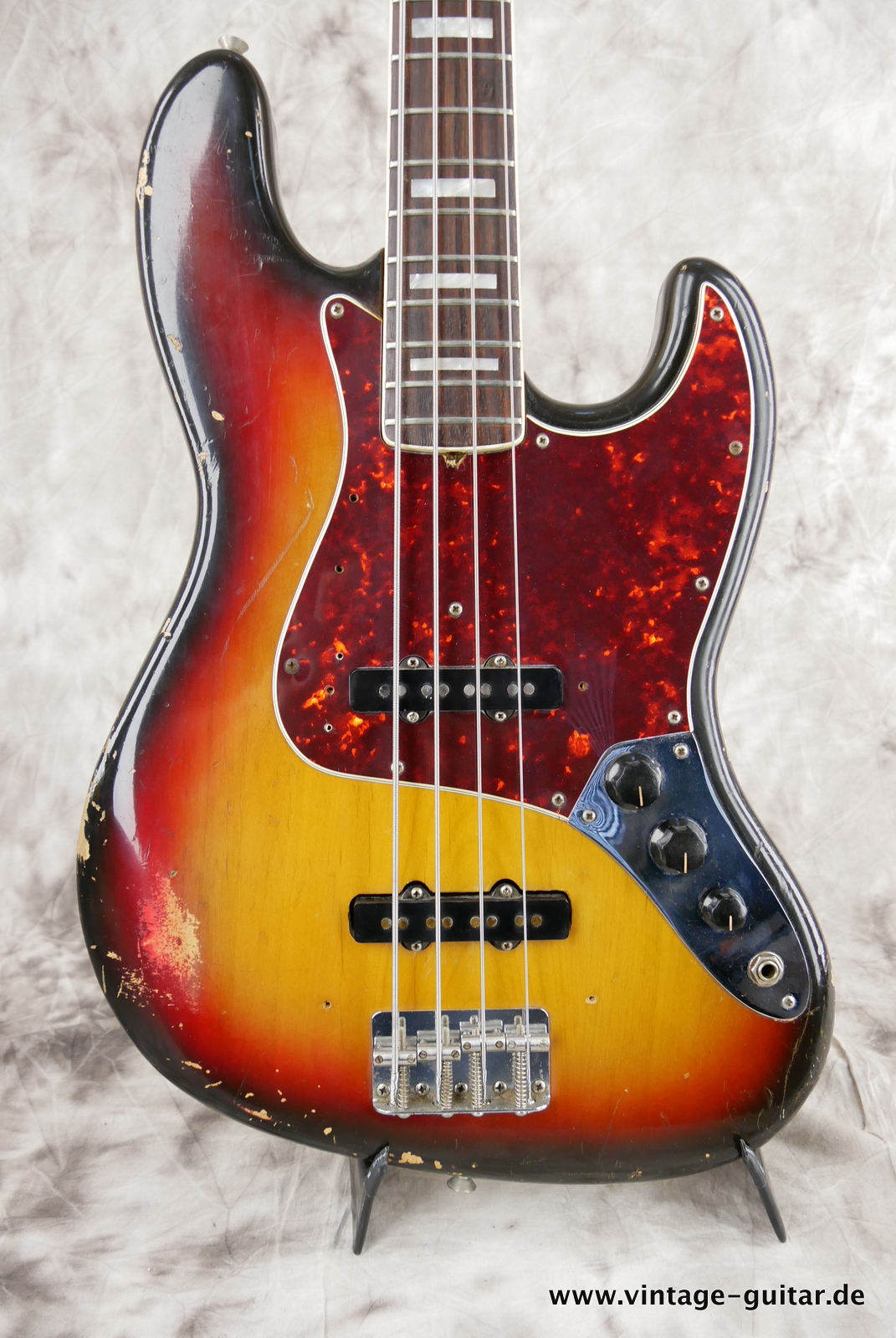 Fender-Jazz-Bass-alder-body-1974-sunburst-007.JPG
