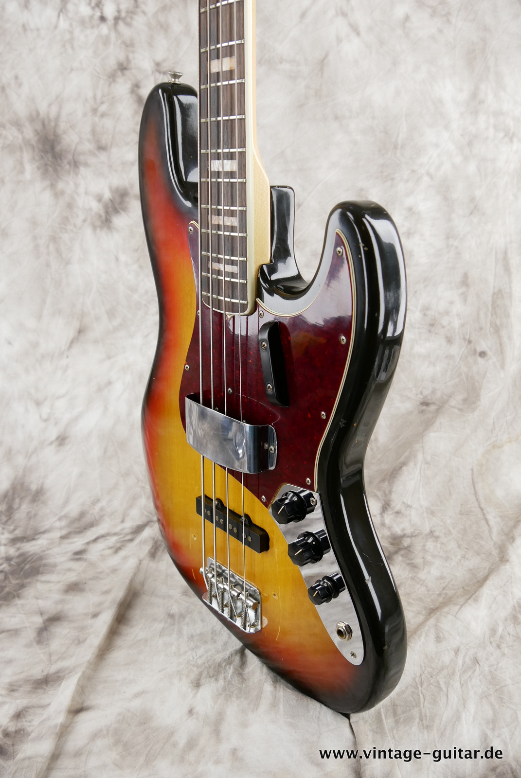 Fender-Jazz-Bass-1969-sunburst-010.JPG