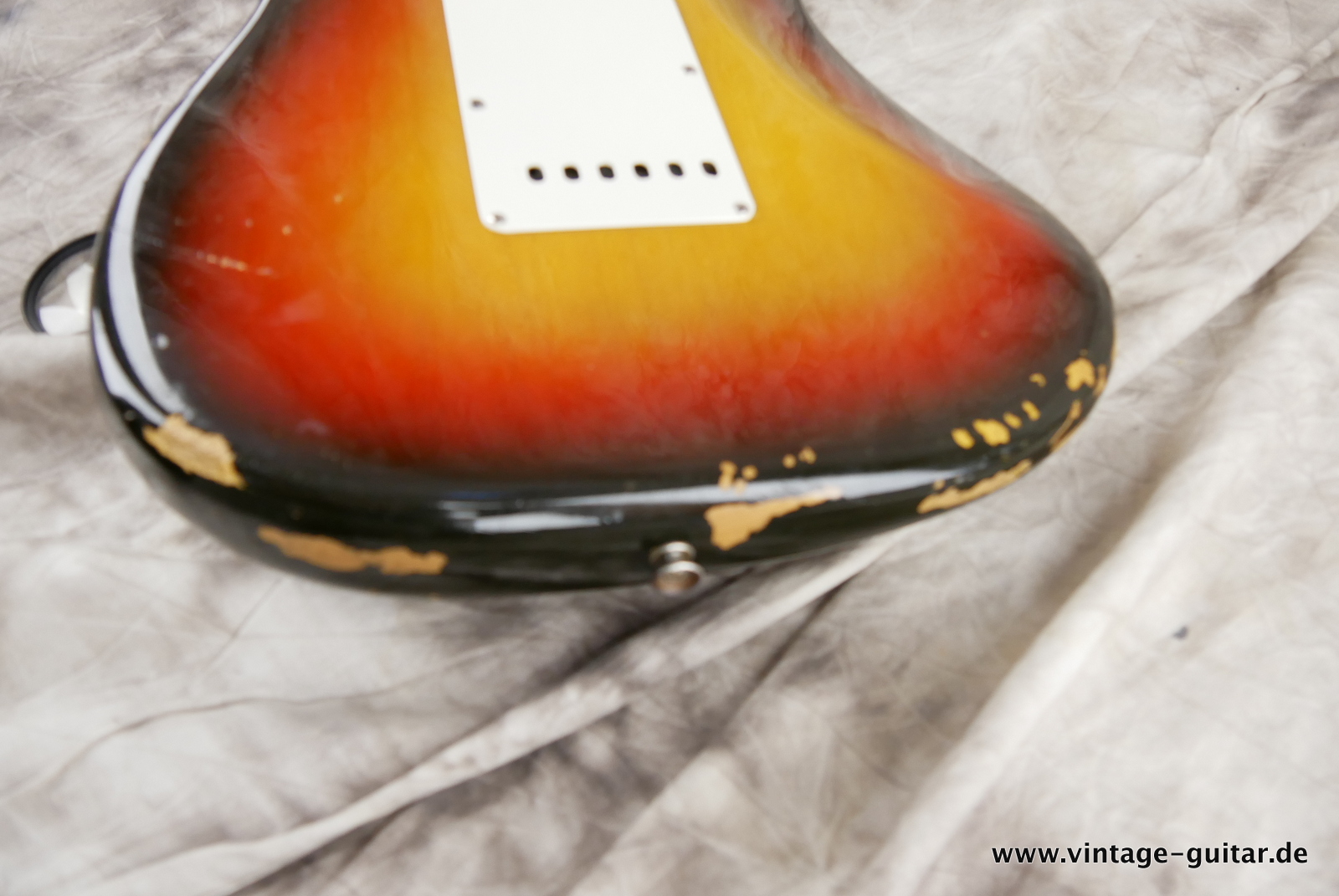 Fender-Stratocaster-1971-sunburst-4-hole-018.JPG