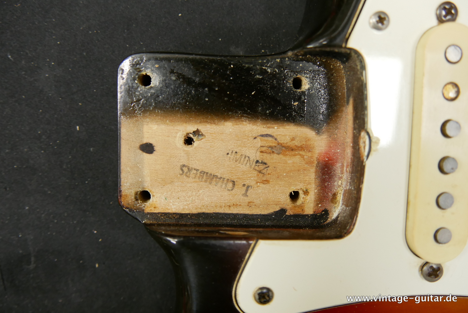 Fender-Stratocaster-1971-sunburst-4-hole-033.JPG