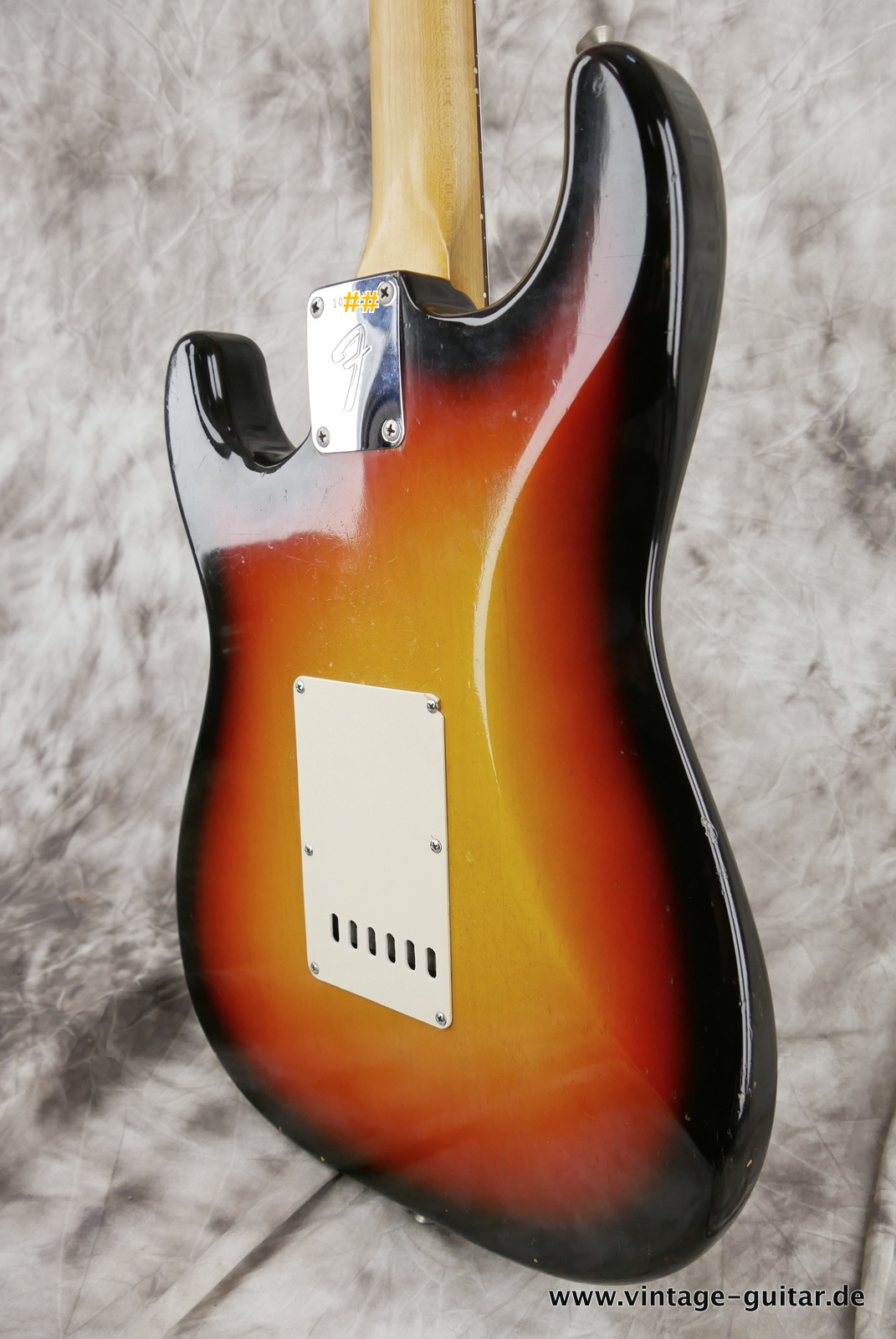 Fender-Stratocaster-1965-sunburst-008.JPG