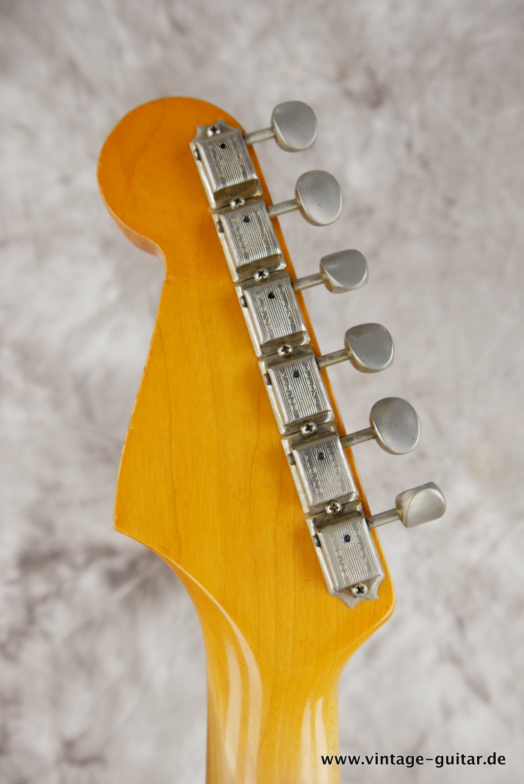 Fender-Stratocaster-1965-sunburst-010.JPG