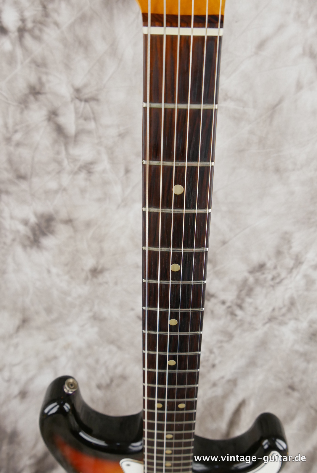 Fender-Stratocaster-1965-sunburst-011.JPG