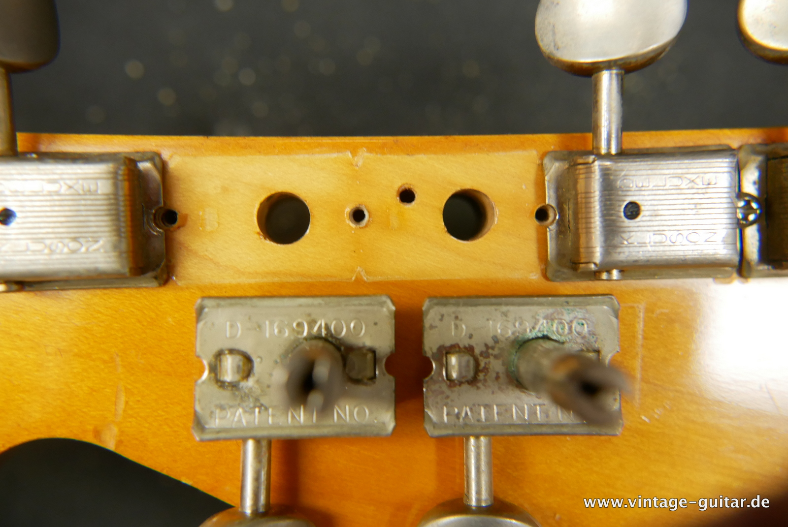 Fender-Stratocaster-1965-sunburst-052.JPG