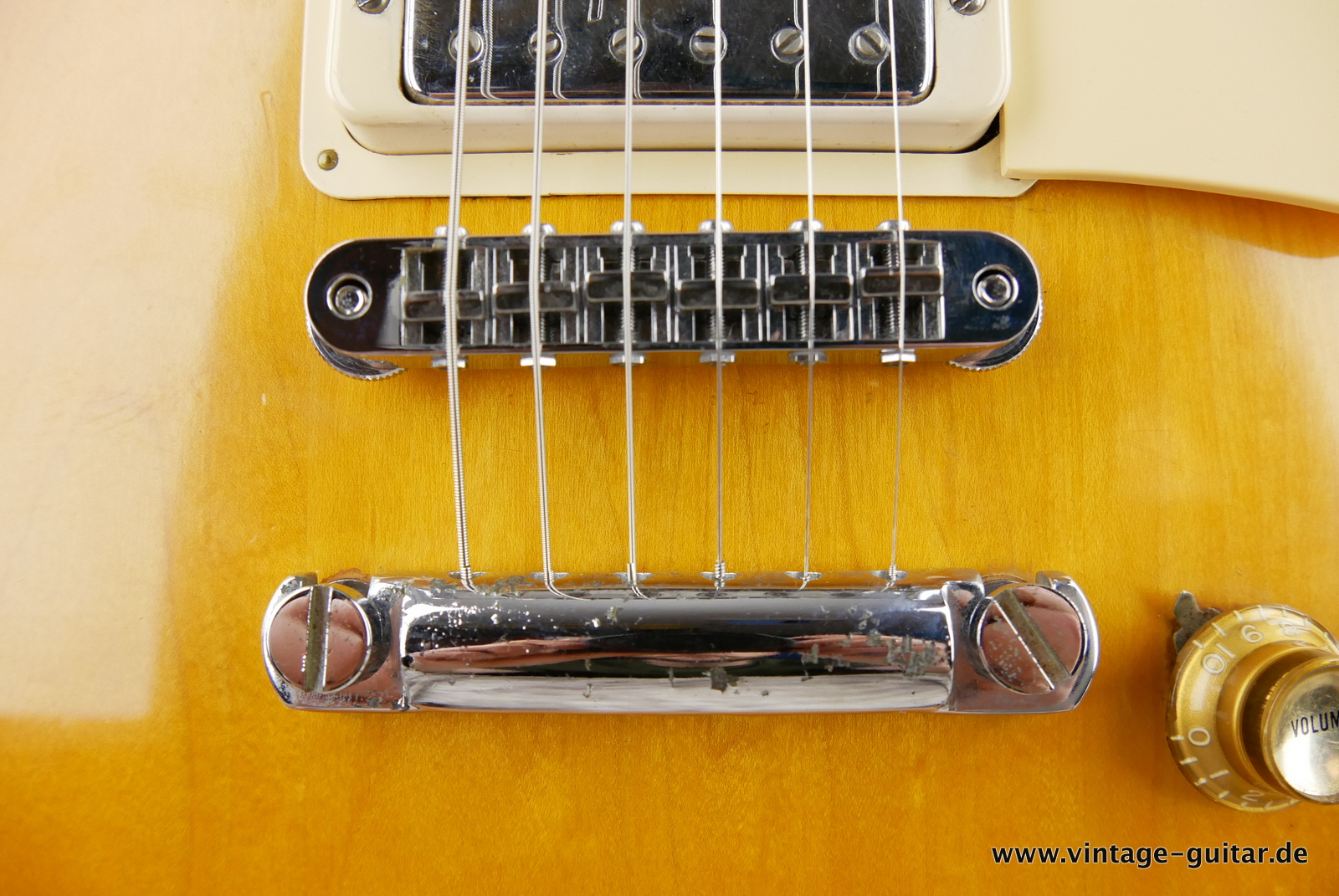 Gibson-Les-Paul-Deluxe-1972-sunburst-013.JPG