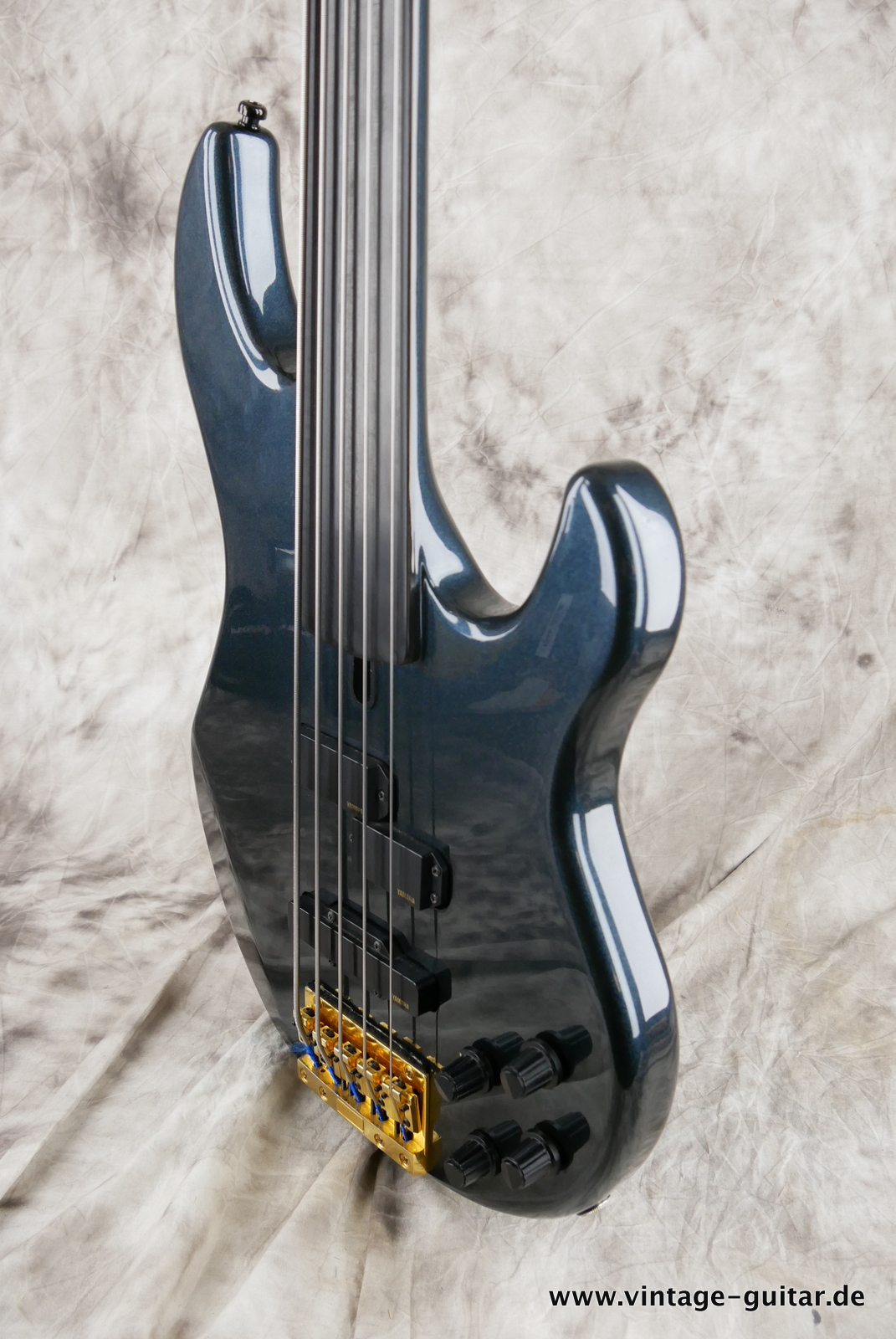 Yamaha-BB-5000-AF-fretless-5-string-bass-1993-gunmetal-blue-010.JPG