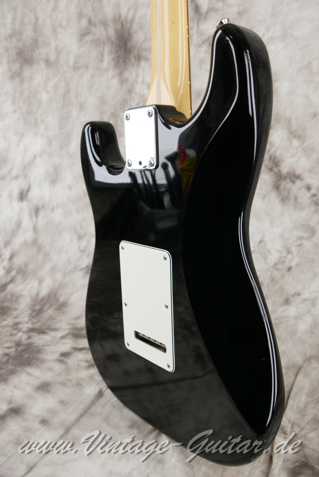 Fender-Stratocaster-American-Standard-1987-black-008.JPG