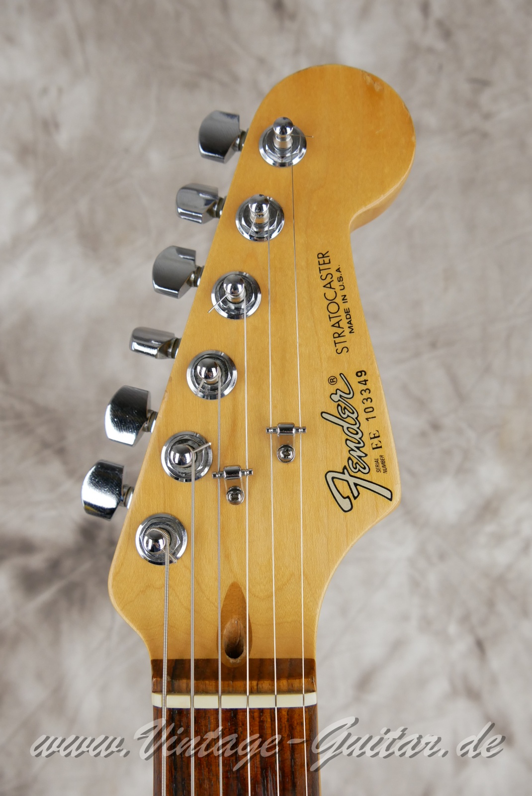 Fender-Stratocaster-American-Standard-1987-black-009.JPG
