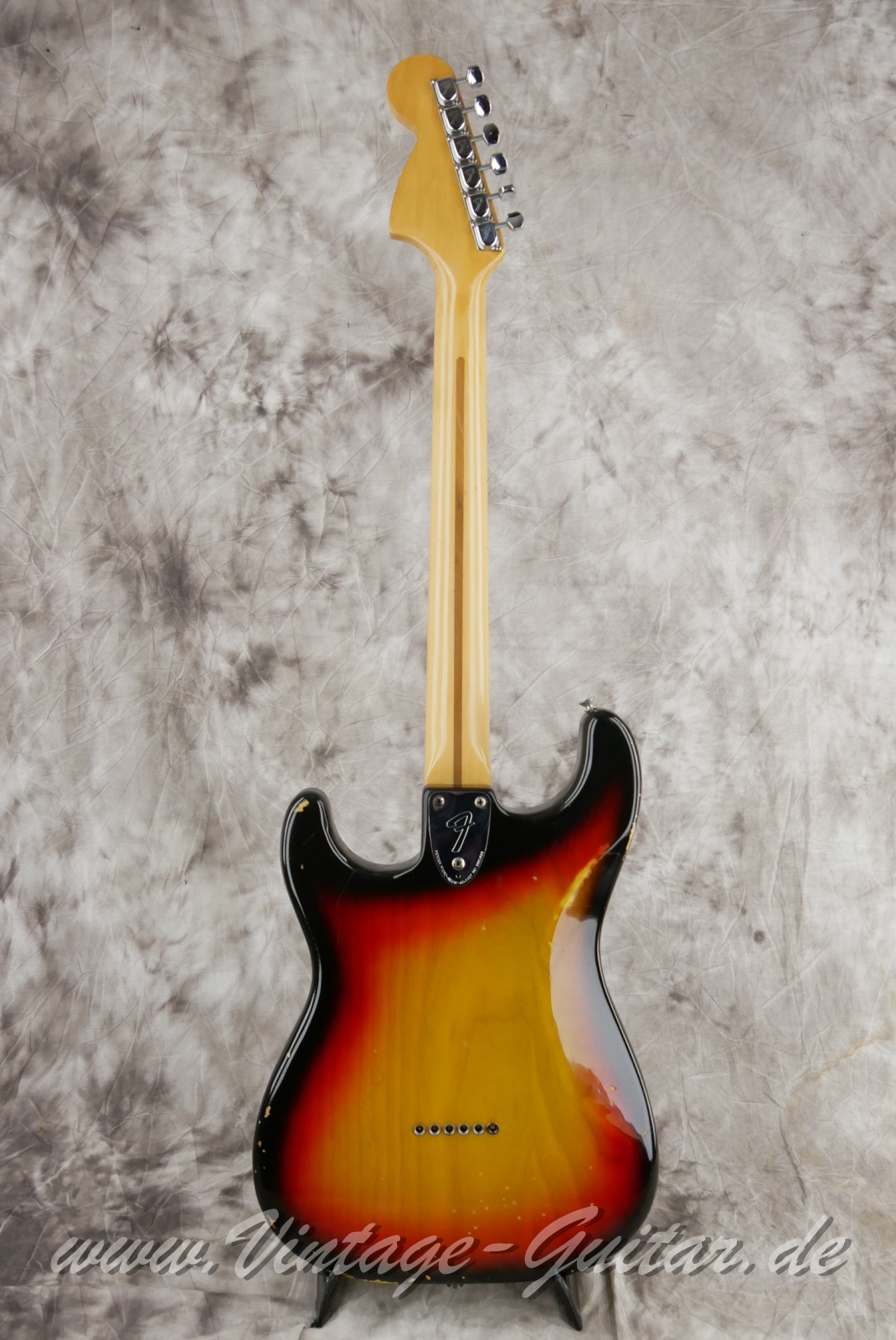 Fender_Stratocaster_hardtail_USA_sunburst_1978-002.JPG