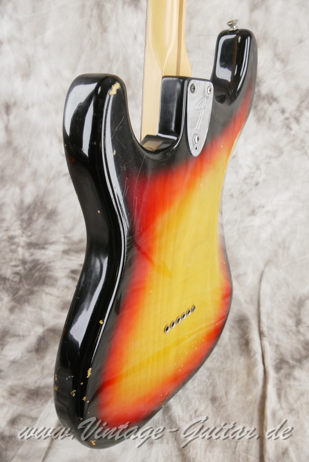 Fender_Stratocaster_hardtail_USA_sunburst_1978-011.JPG