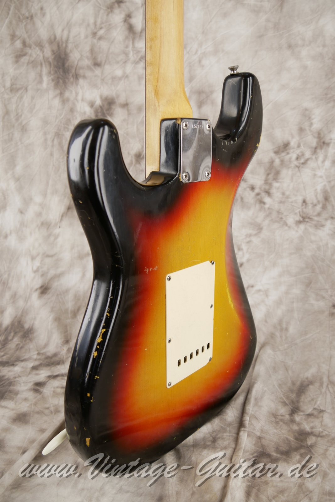 Fender-Stratocaster-1965-sunburst-011.JPG