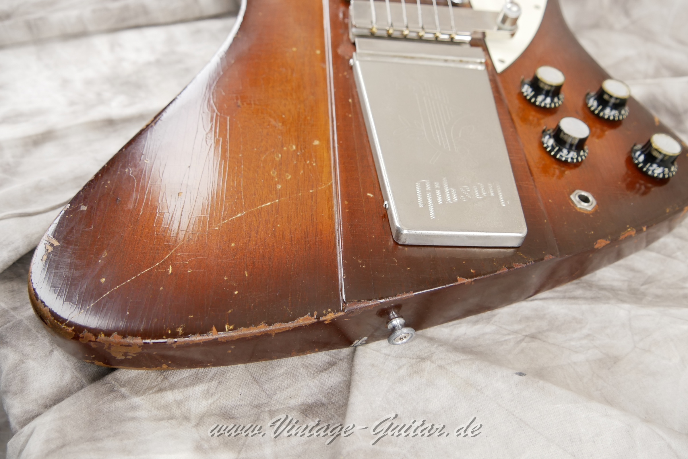 Gibson-Firebird-III-1964-013.JPG