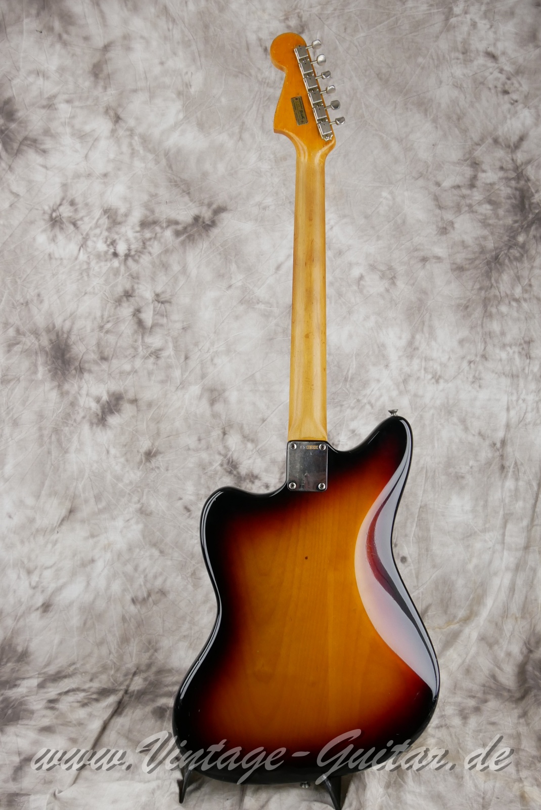 Fender_Jazzmaster_sunburst_refin_USA_1964-002.JPG