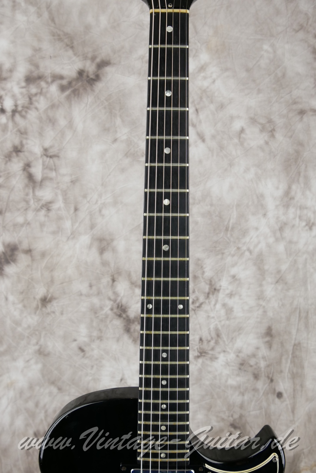 Gibson_L_6S_black_USA_1973-005.JPG