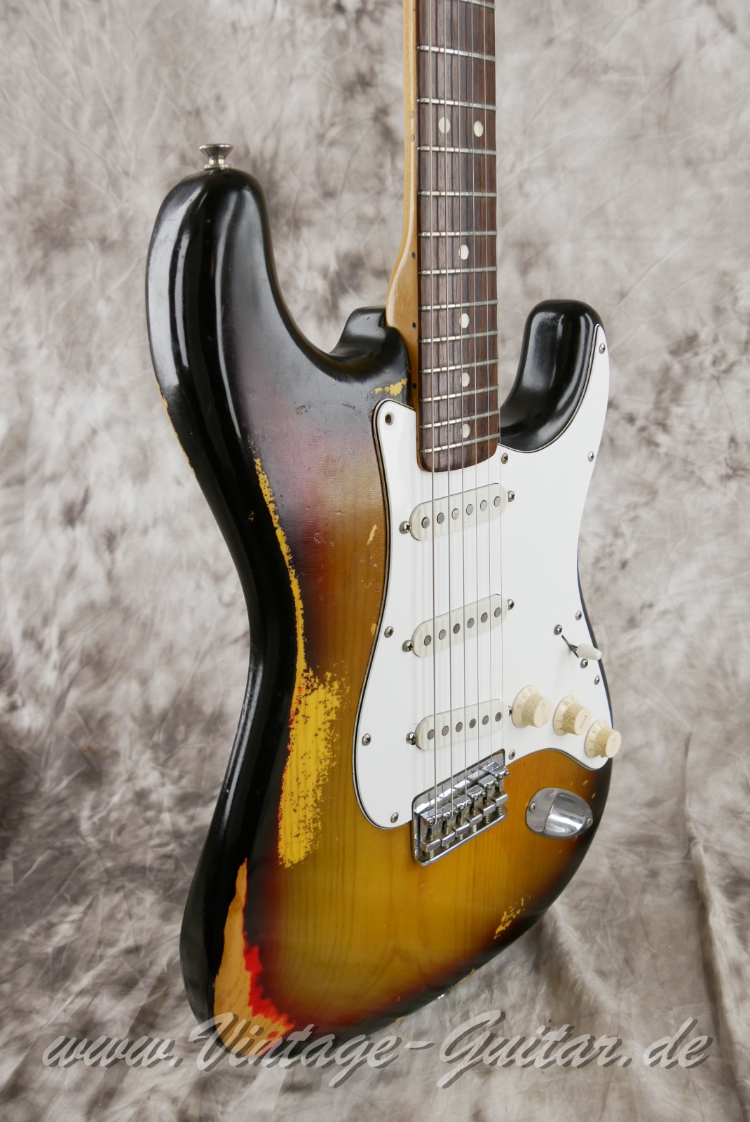 Fender-Stratocaster-Hardtail-1974c.-sunburst-009.jpg
