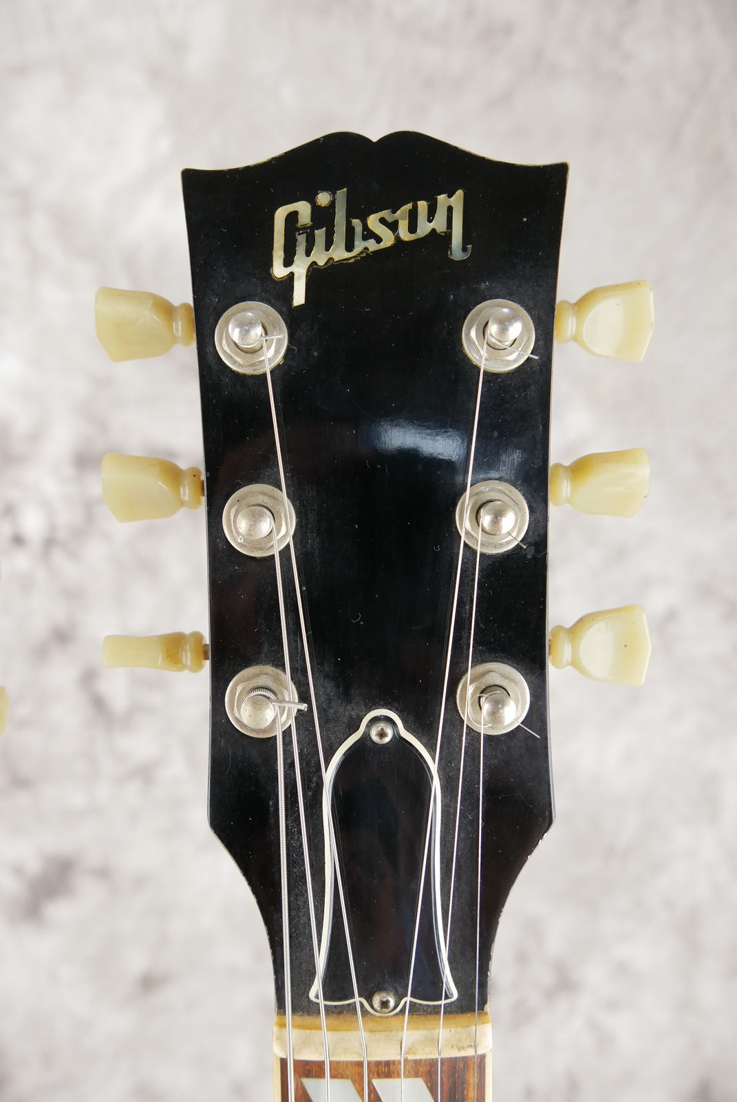 Gibson_EDS_1275_cherry_1994-009.JPG