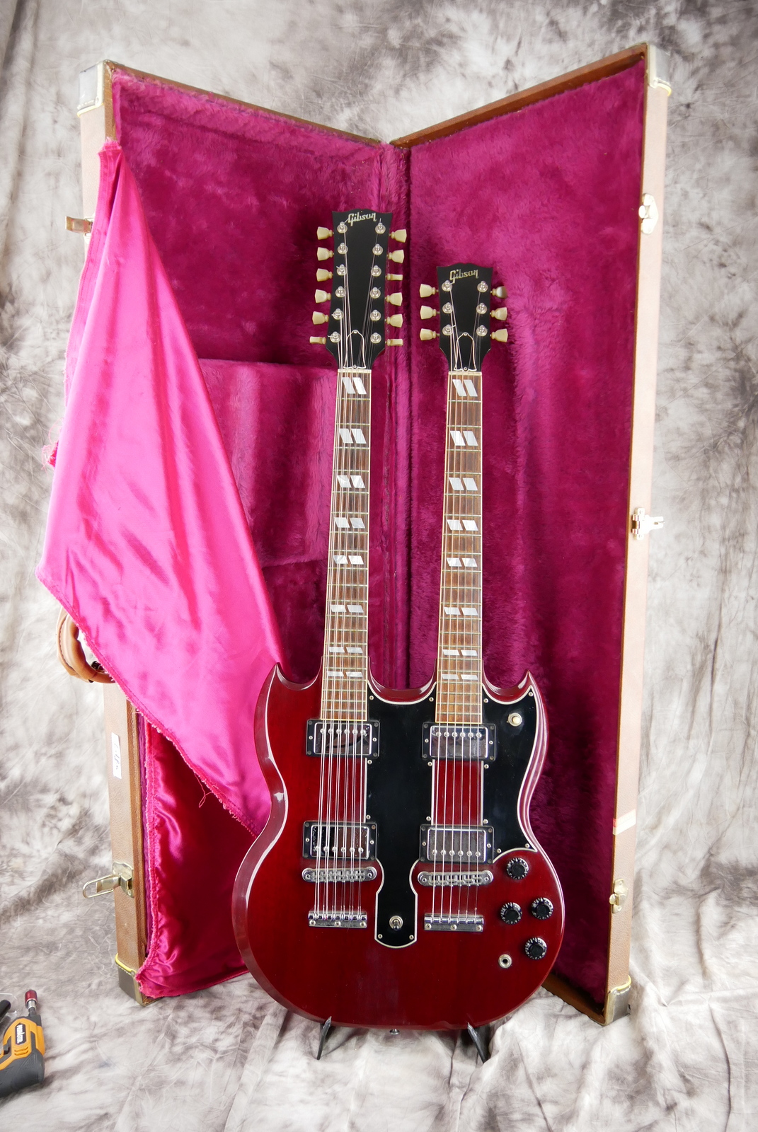 Gibson_EDS_1275_cherry_1994-017.JPG