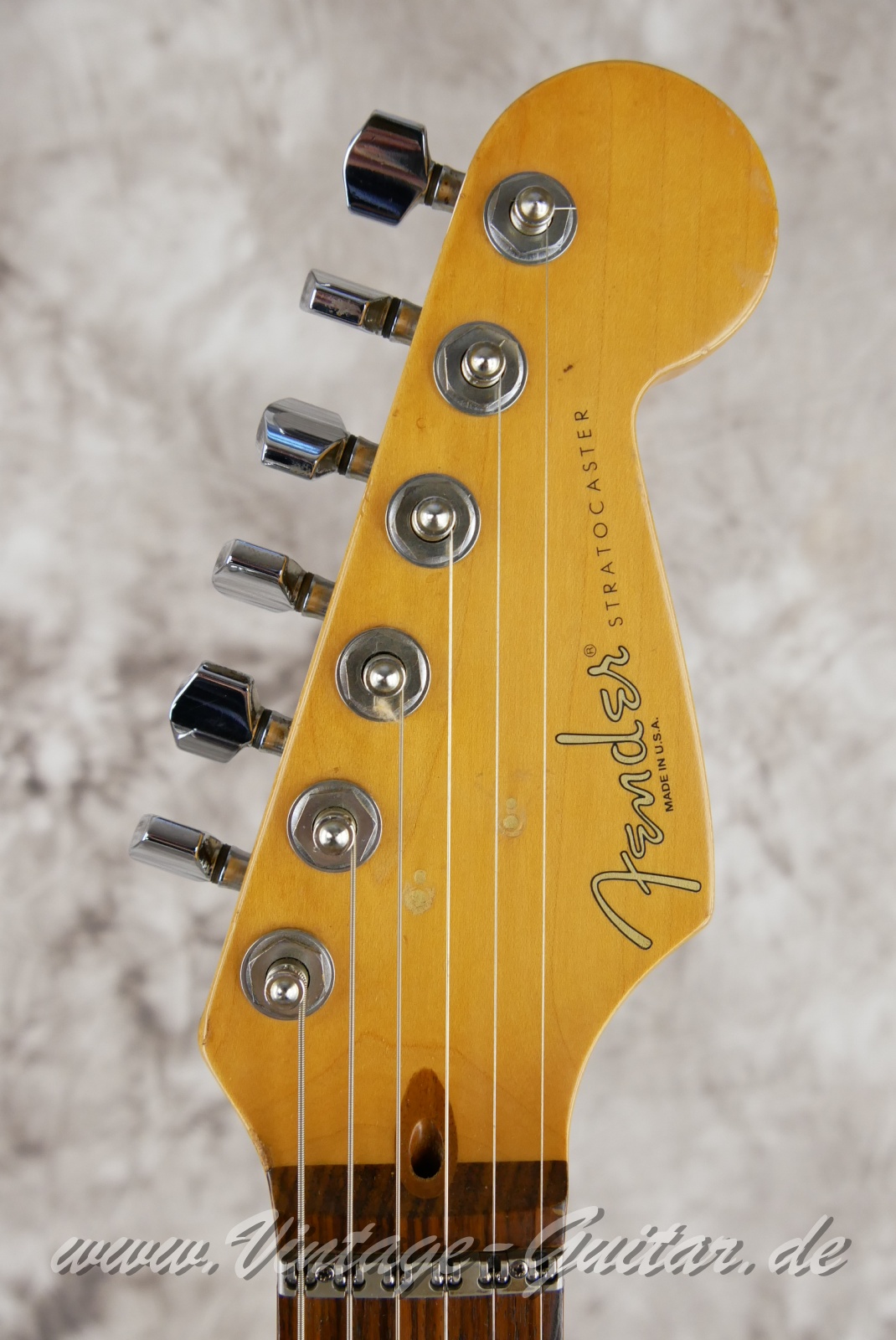 Fender_Stratocaster_Lonestar_HSS_USA_candy_apple_red_1996-003.JPG