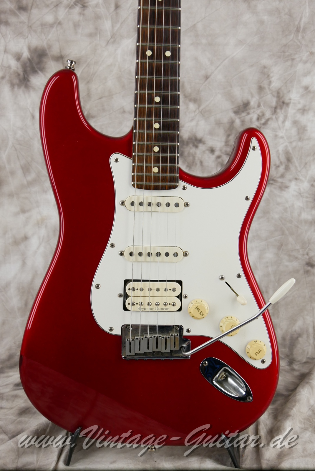 Fender_Stratocaster_Lonestar_HSS_USA_candy_apple_red_1996-007.JPG