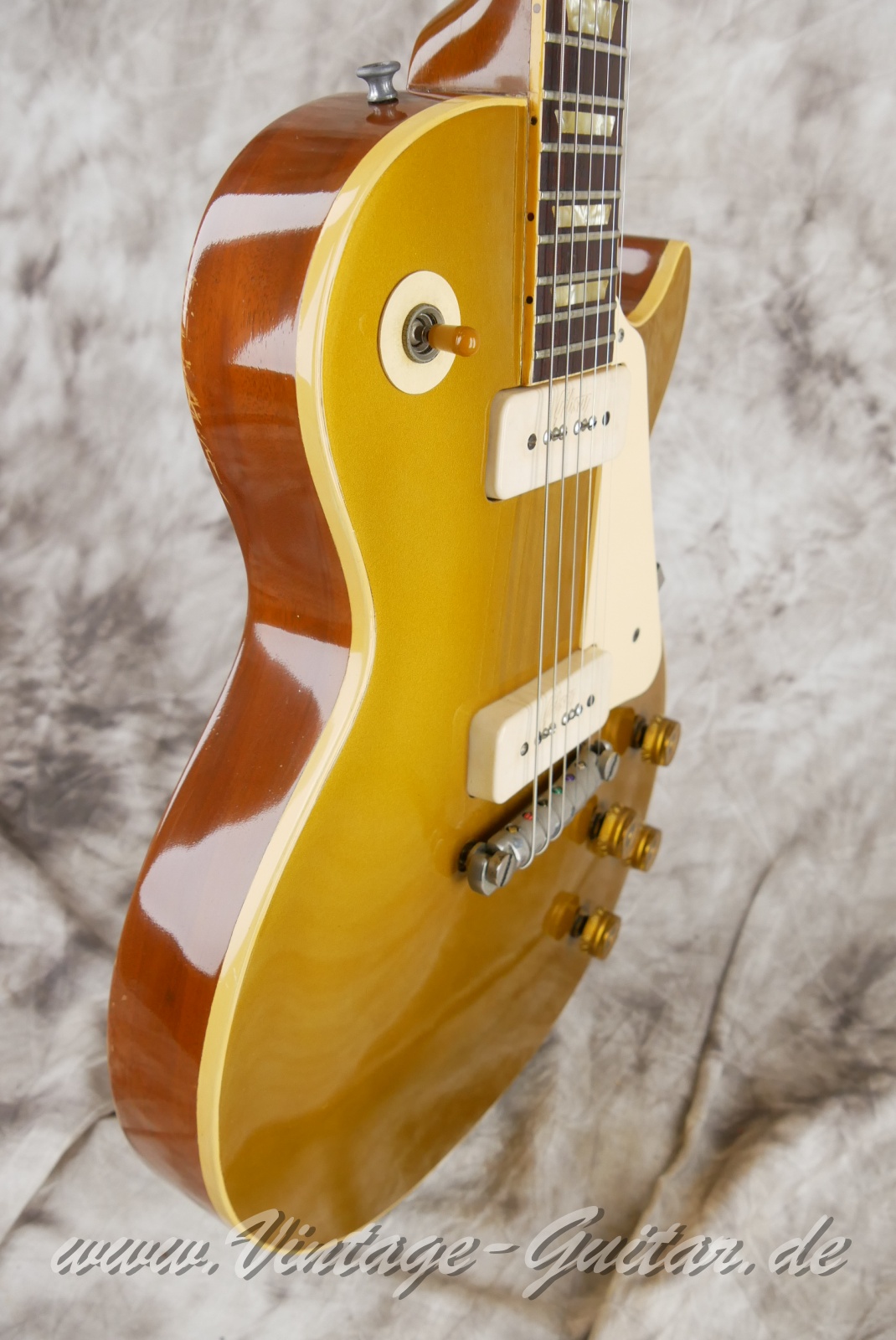 Gibson_Les_Paul_Standard_54_Reissue_Goldtop_1971-009.JPG