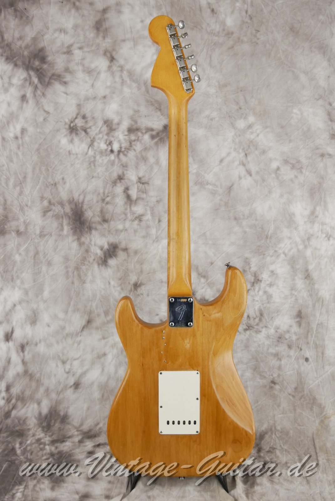 Fender_Stratocaster_body_stripped_1966-002.JPG