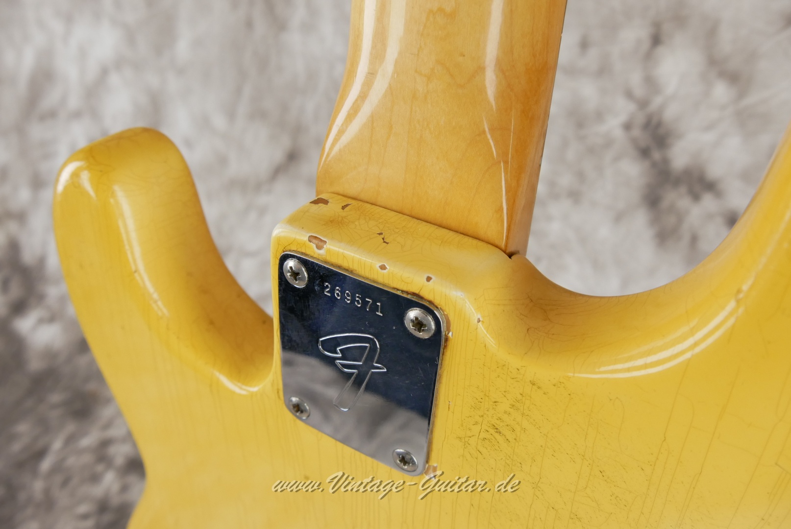 Fender-Precision-Bass-1969-olympic-white-001015.JPG